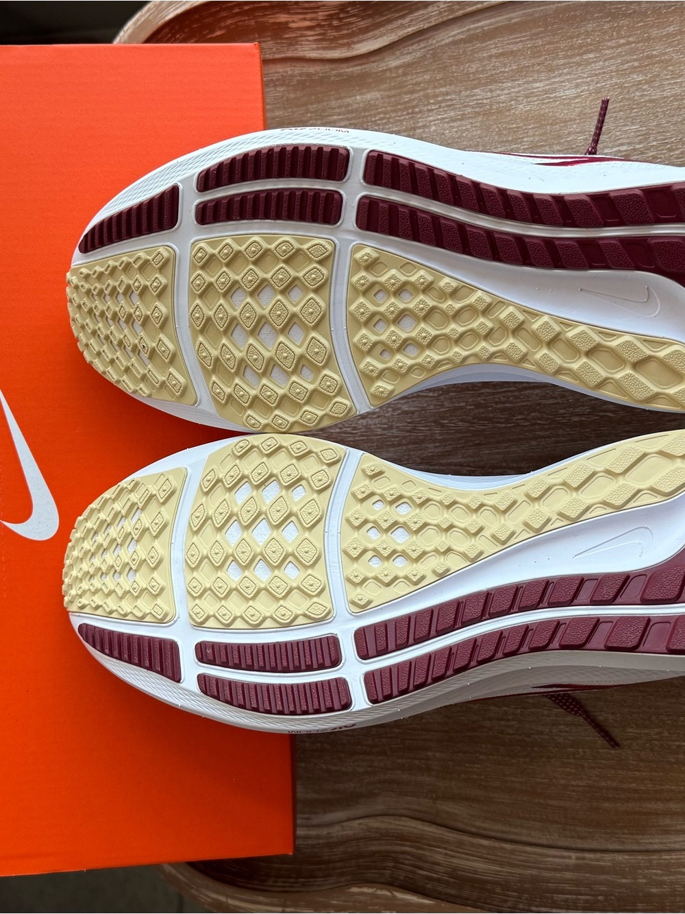 Florida State Men’s Nike Pegasus Running Shoe | Size 10 - Picture 6 of 12